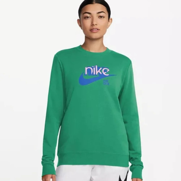 NWT Nike Women's Sportswear Club Graphic Sweatshirt M - Picture 1 of 8